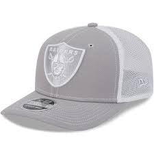 60651586 NE RAIDERS CAP TRUCKER