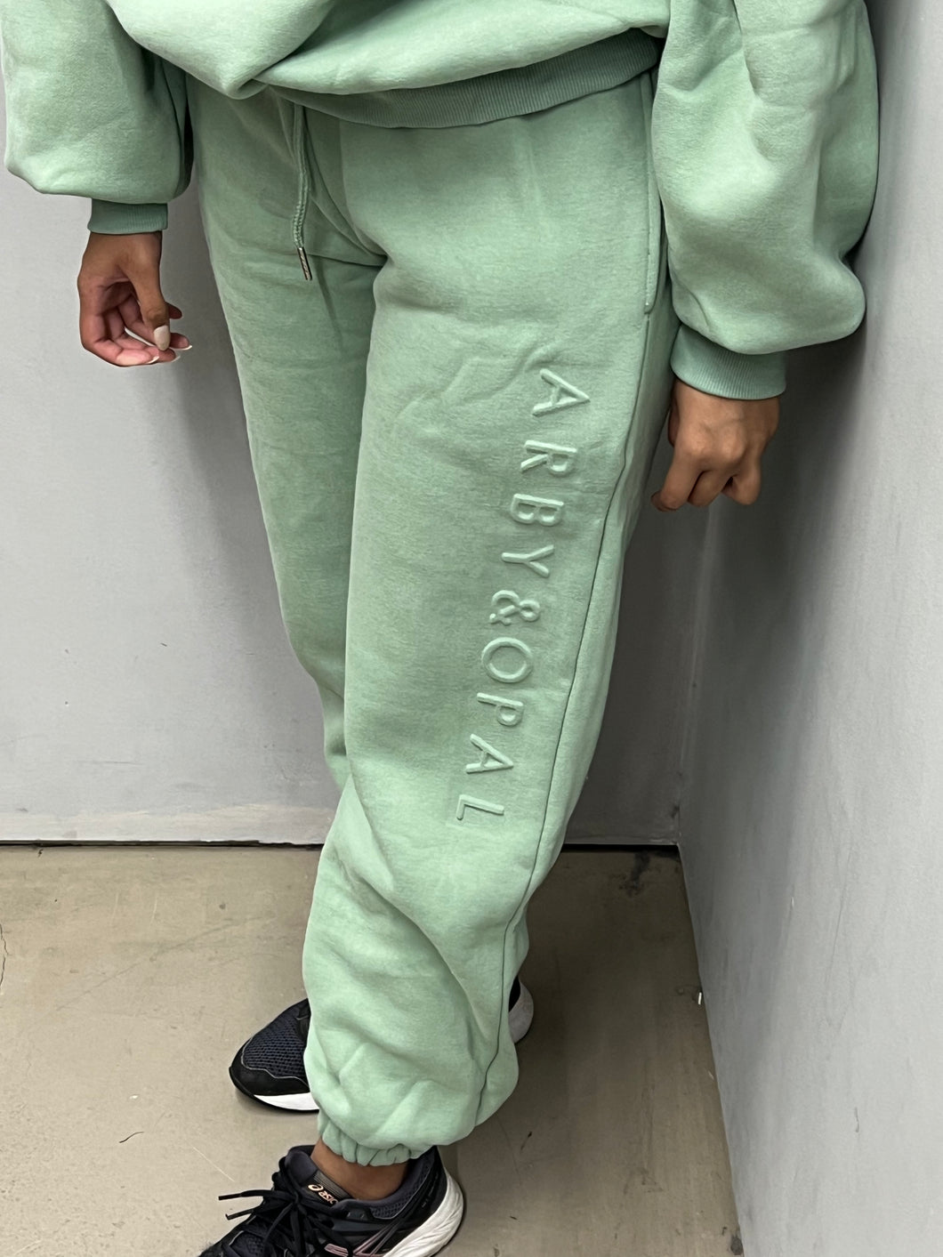 AO EMBOSSED BASIL JOGGER