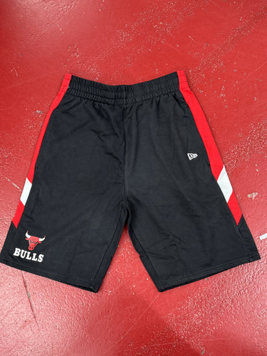 60564793 NEW ERA PANEL SHORT BULLS