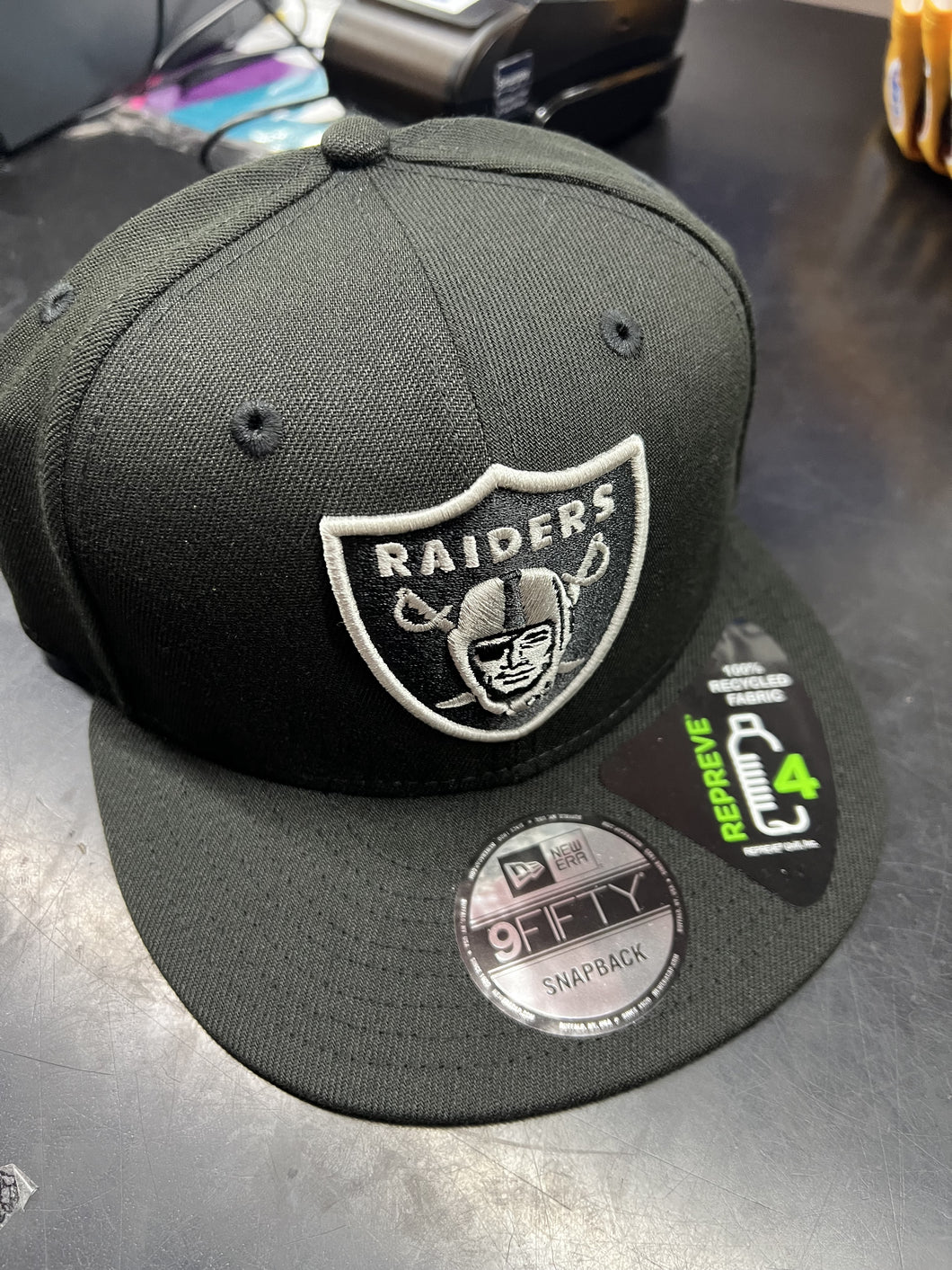 60508666  NE 950 RAIDERS CAP