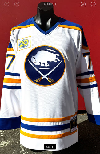 MNBSJY8743 BLUE LINE JSY SABRES