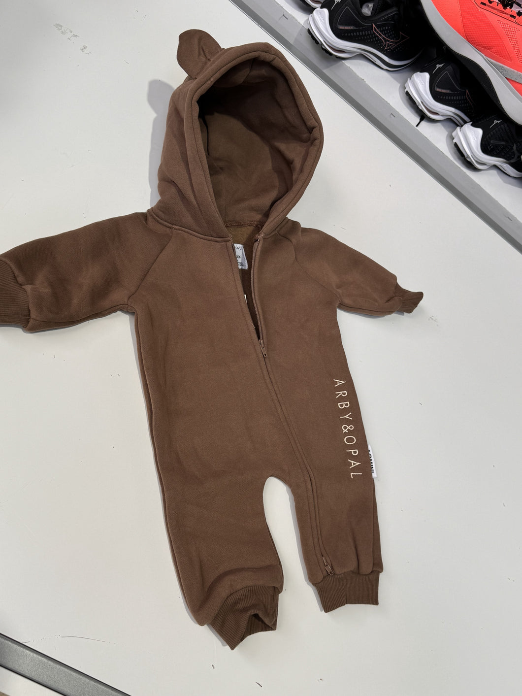 ARBY N OPAL BEAR ONESIE COCOA