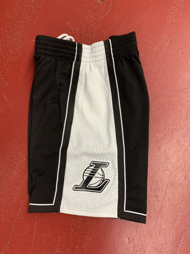 MNN LAKERS SHORT BLK/WHT 1072