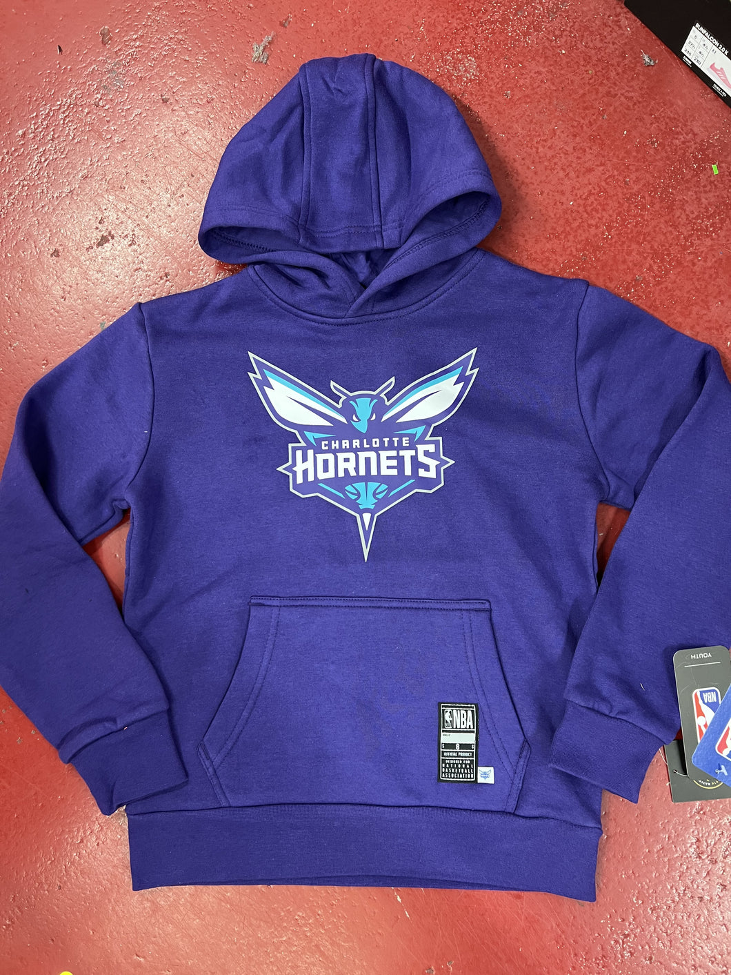 HORNETS TOP OF THE KEY HOOD YTH