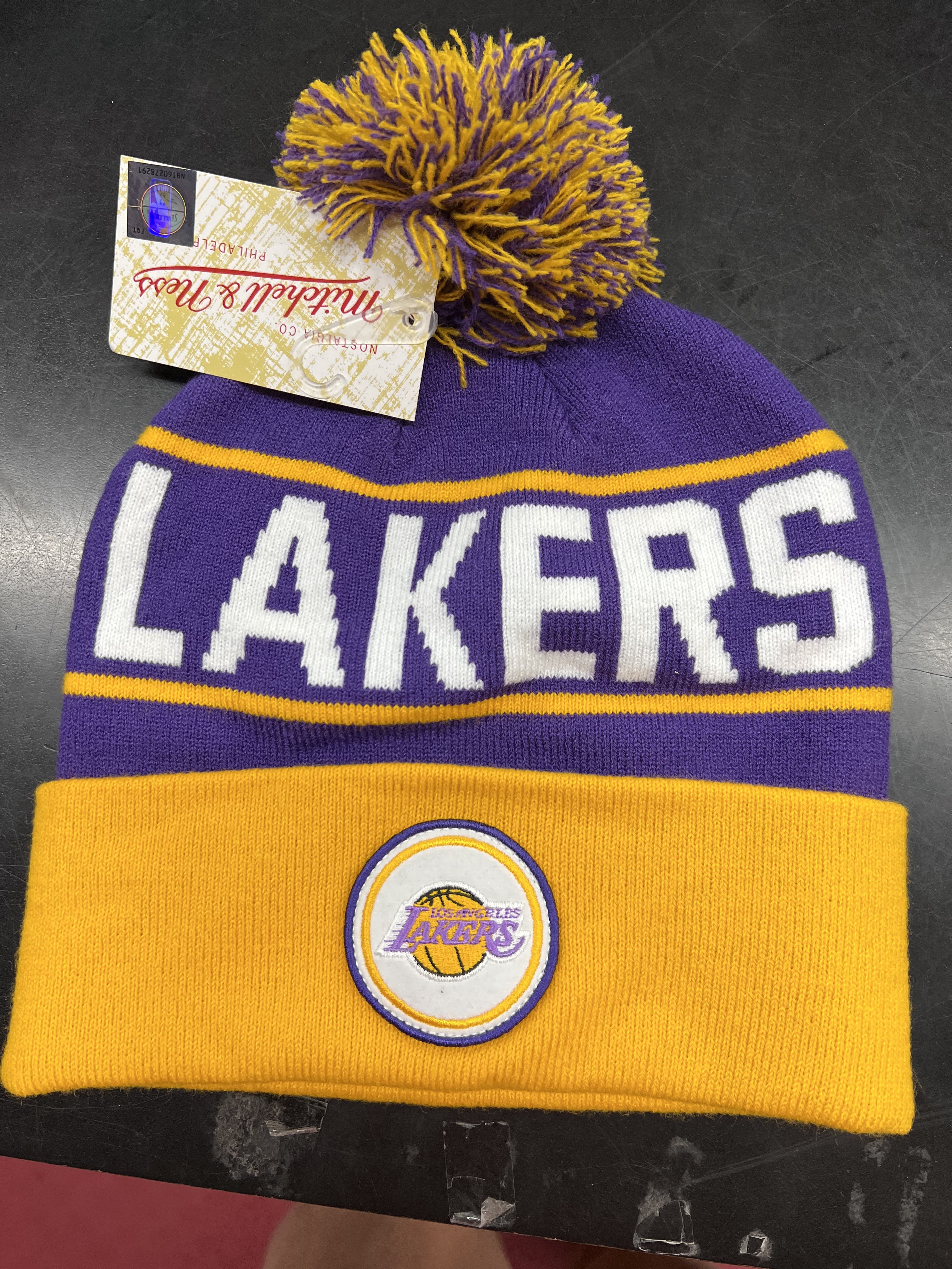 Lakers beanie with pom online