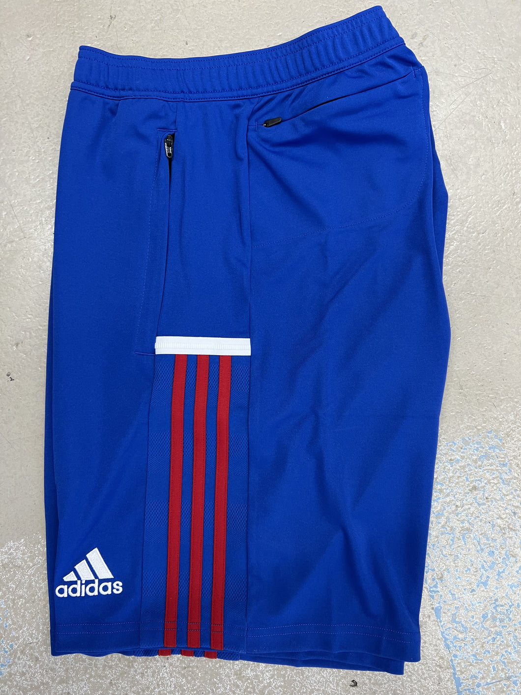DW6769ROYR ADIDAS SHORTS
