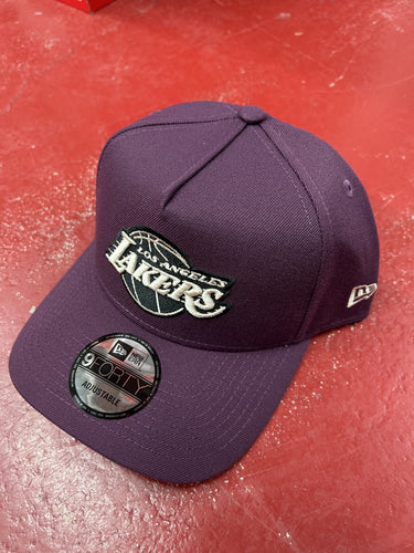 NE LAKERS CAP 12891456