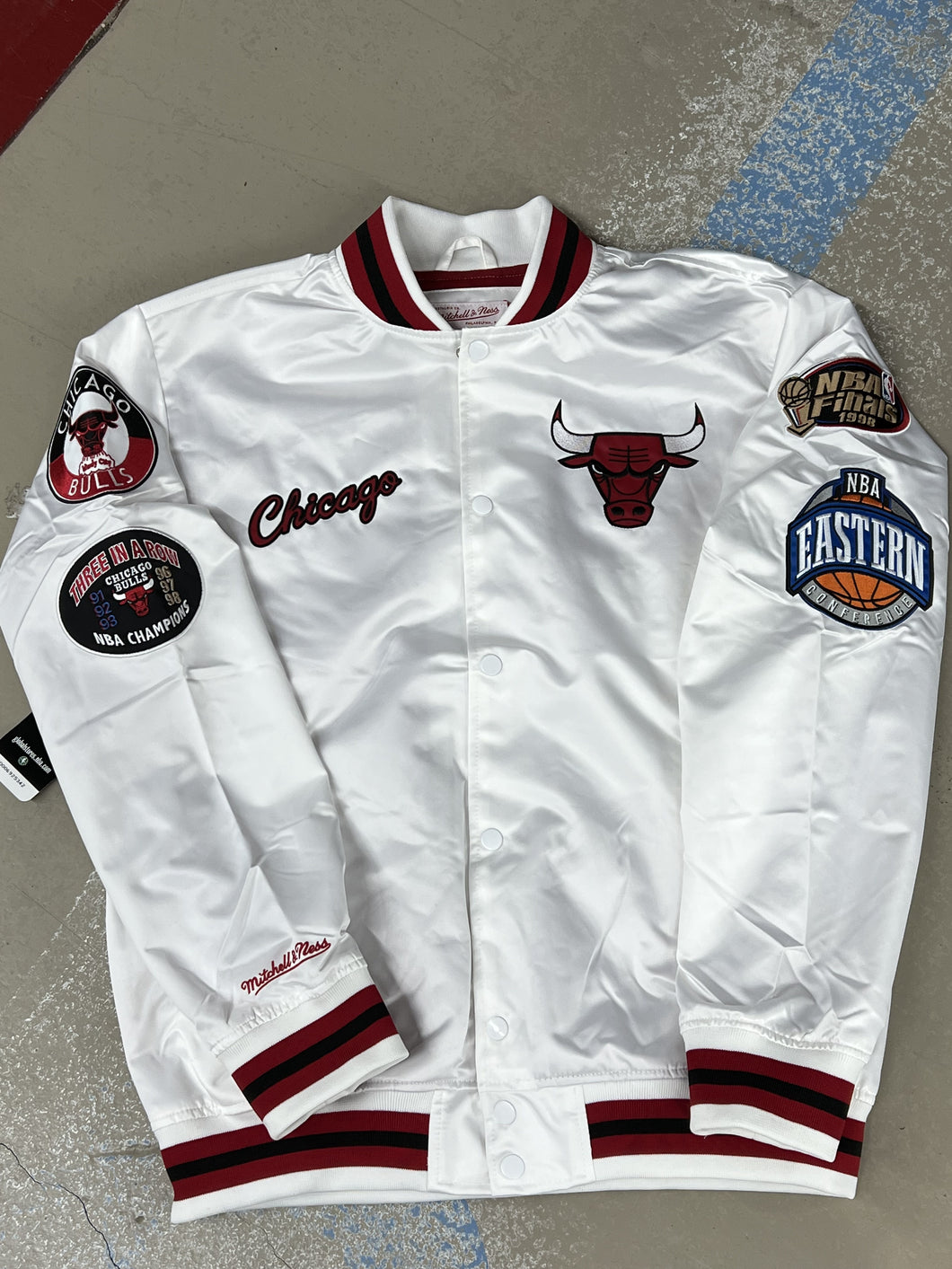 MNCG4986 MNN BULLS SATIN JACKET