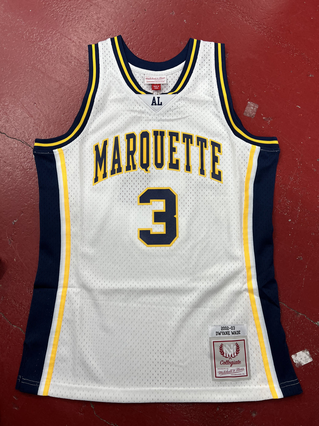 MNMQ6225 MARQUETTE DWAYNE WADE