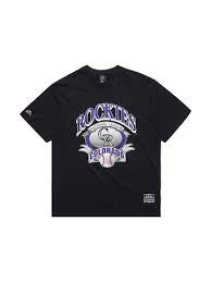MJCR1138 COLORADO ROCKIES BANNER TEE